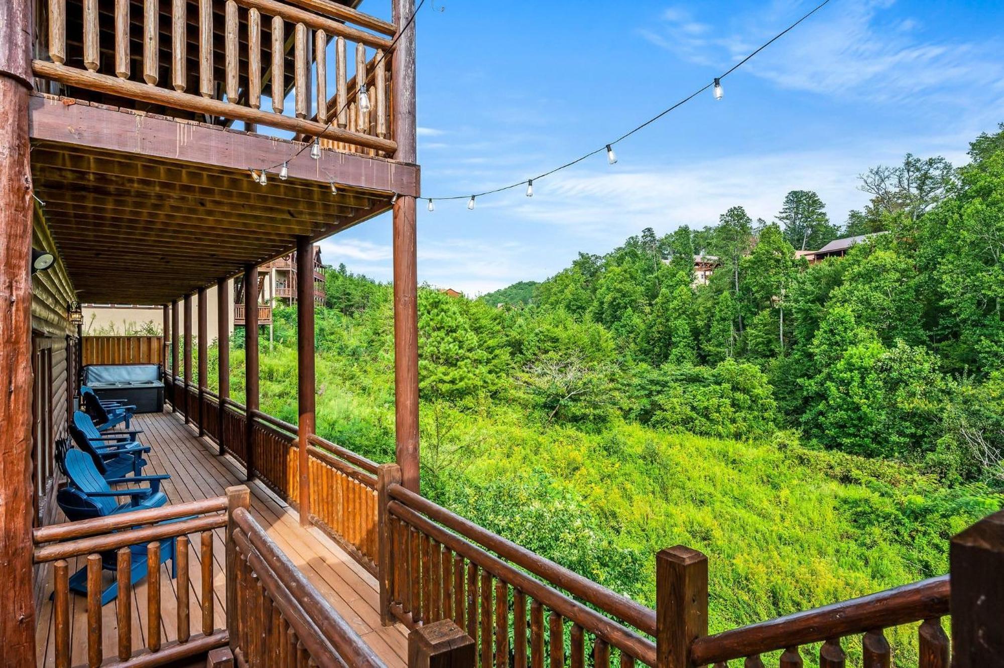 Smokey'S Paradise By Avantstay Sleeps 22 Pool Сивиървил Екстериор снимка