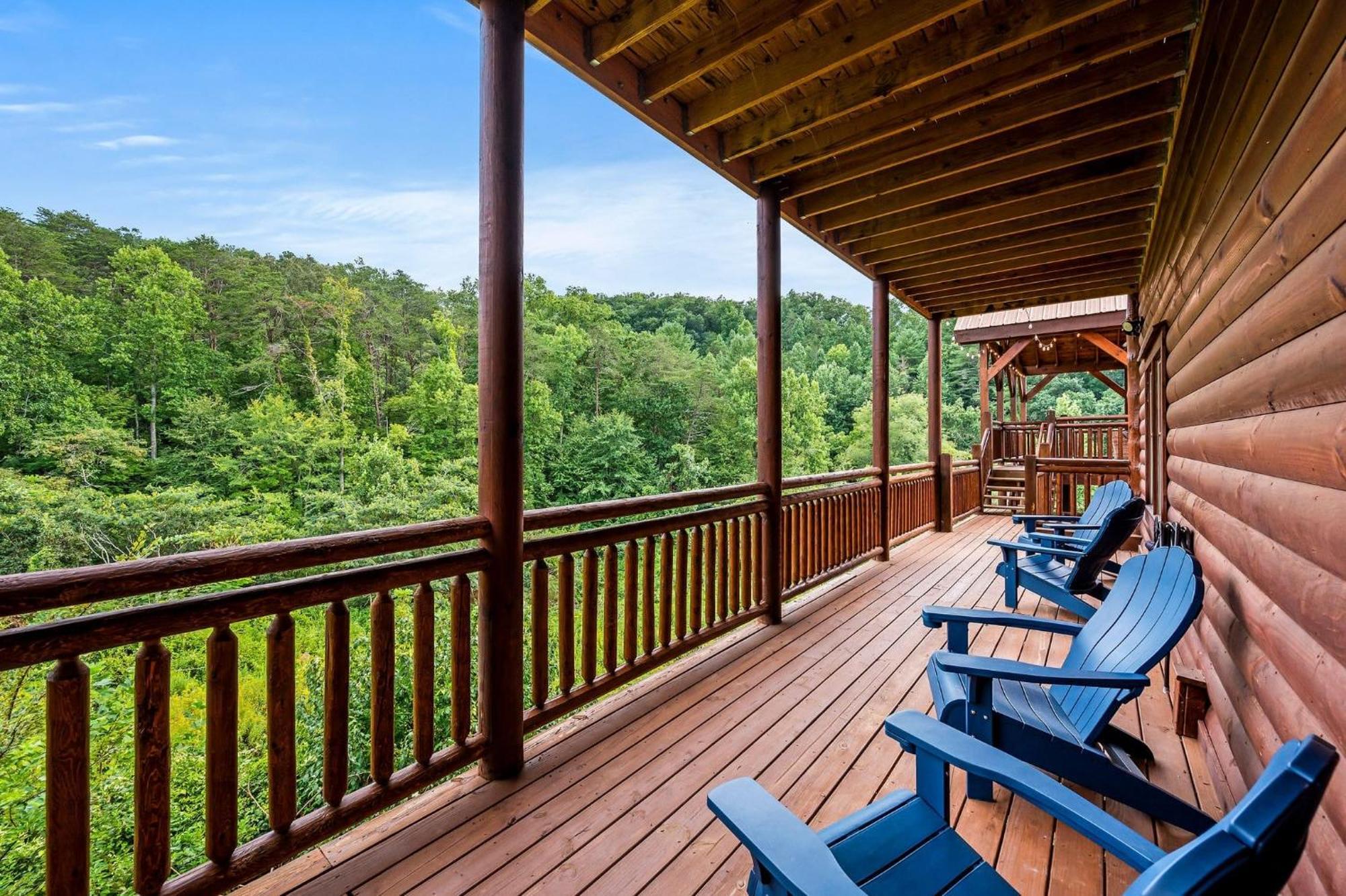 Smokey'S Paradise By Avantstay Sleeps 22 Pool Сивиървил Екстериор снимка