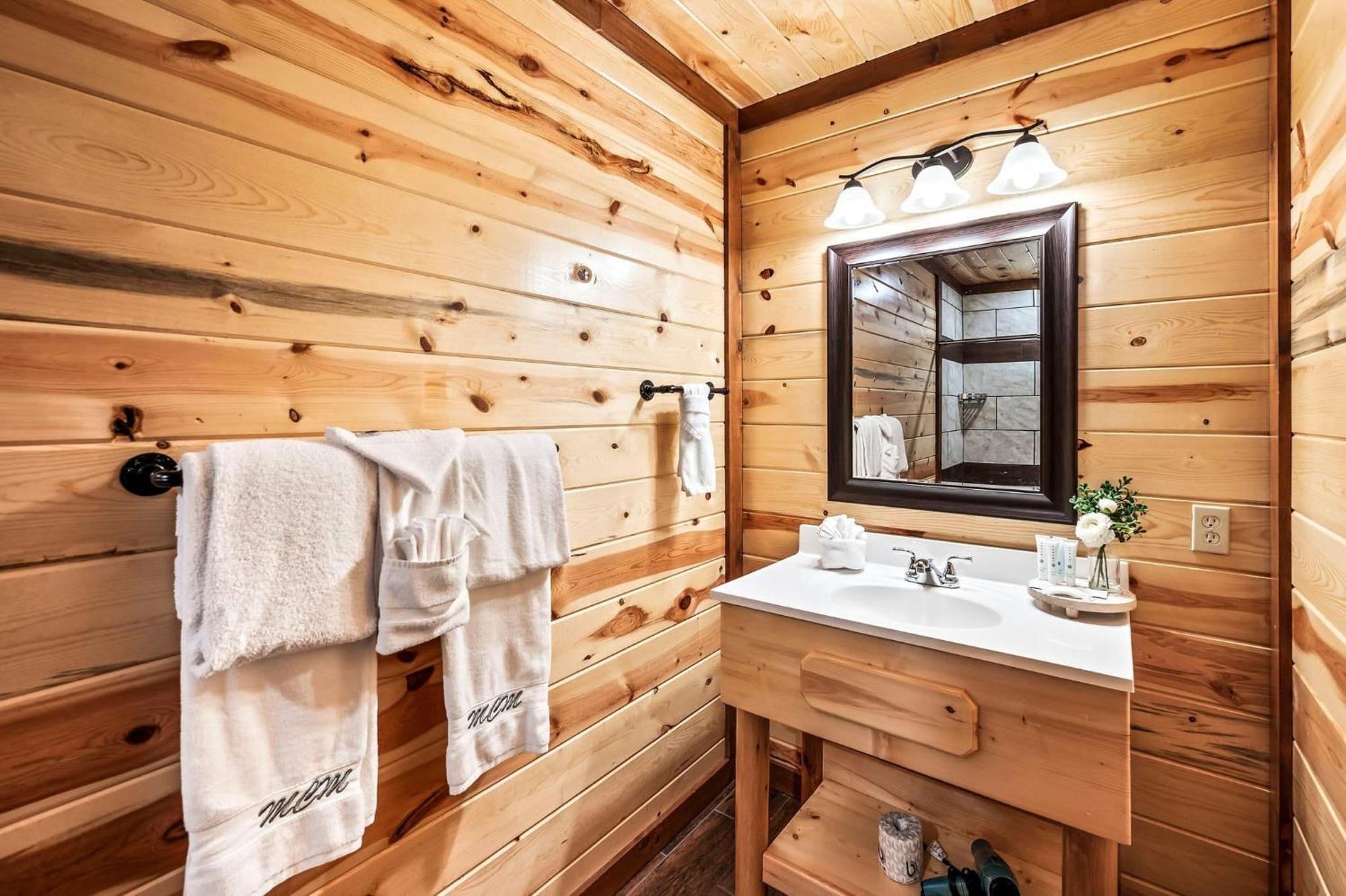 Smokey'S Paradise By Avantstay Sleeps 22 Pool Сивиървил Екстериор снимка