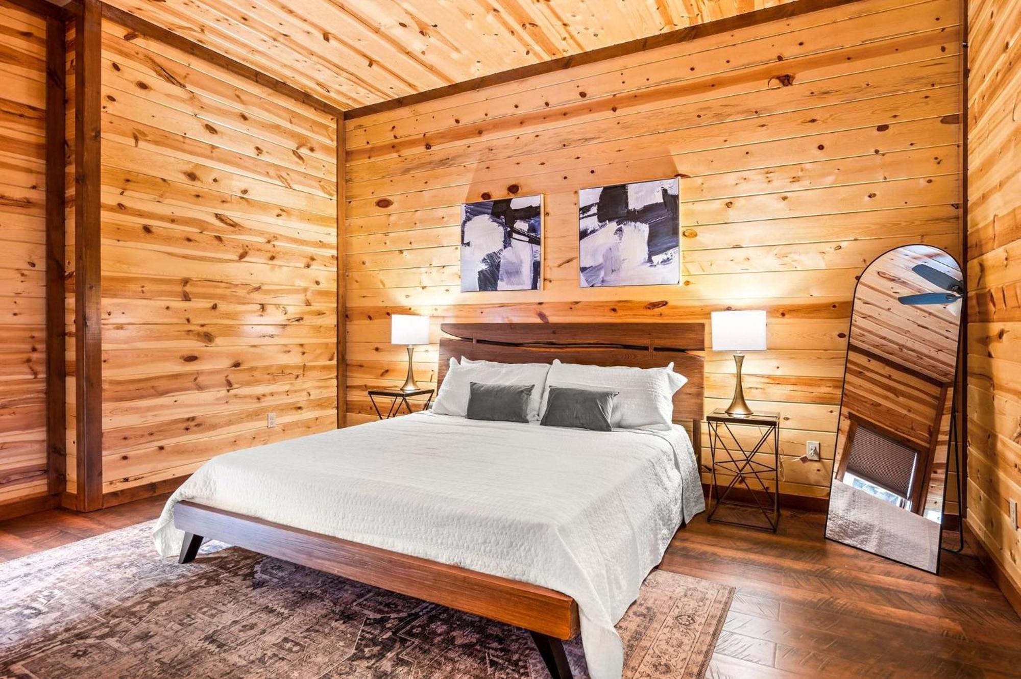 Smokey'S Paradise By Avantstay Sleeps 22 Pool Сивиървил Екстериор снимка